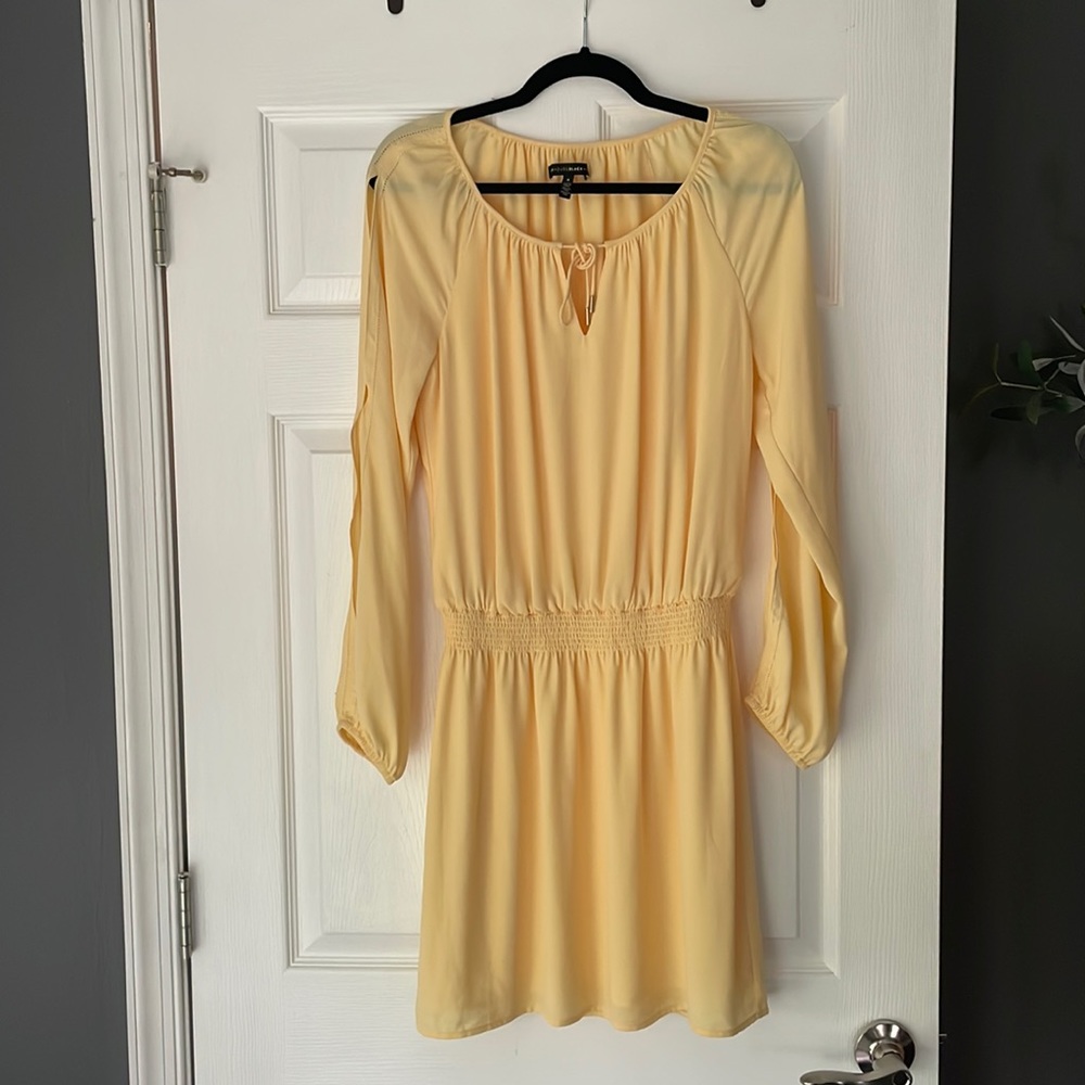 WHBM dress. Excellent condition, only works once. Cut out sleeves.